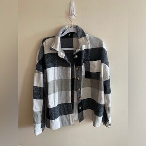 Plaid Shacket (L)